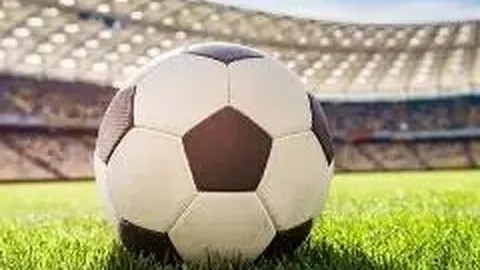 “隆戈宣布：律师将协助处理莫塔下课事务，预计数小时可完成”